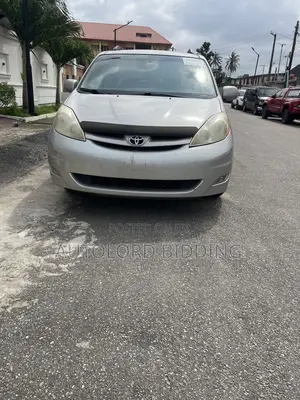 Toyota Sienna XLE Limited AWD 2006 Gray