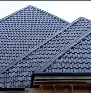 Roofing Carpenter in Lekki