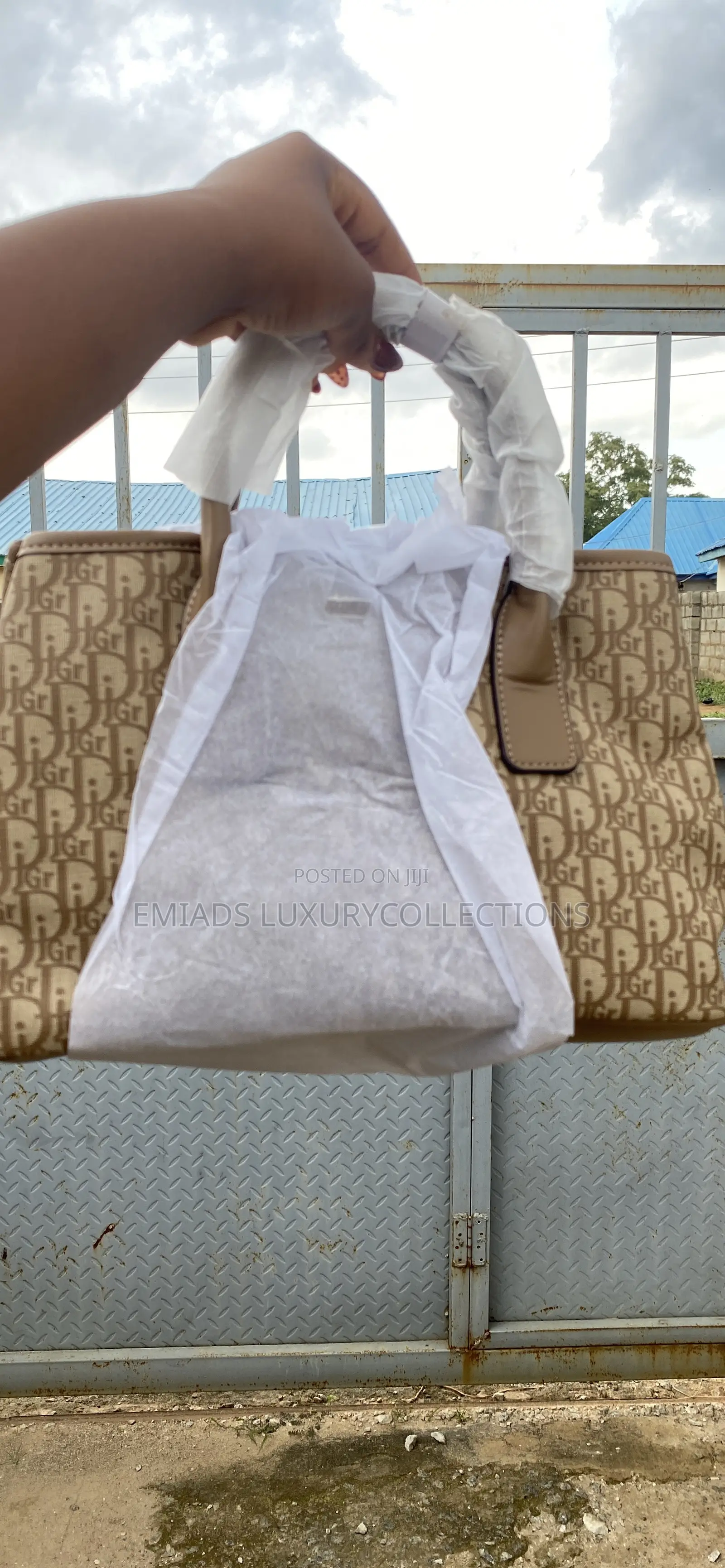 Emiads Luxury Collection