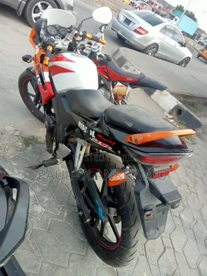 Honda CBR 2014 Orange