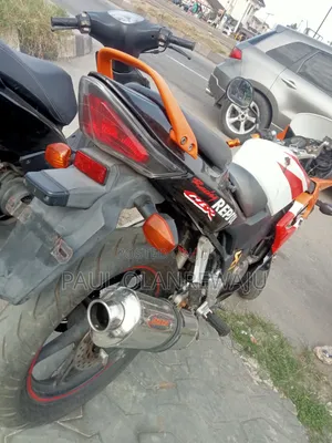 Honda CBR 2014 Orange