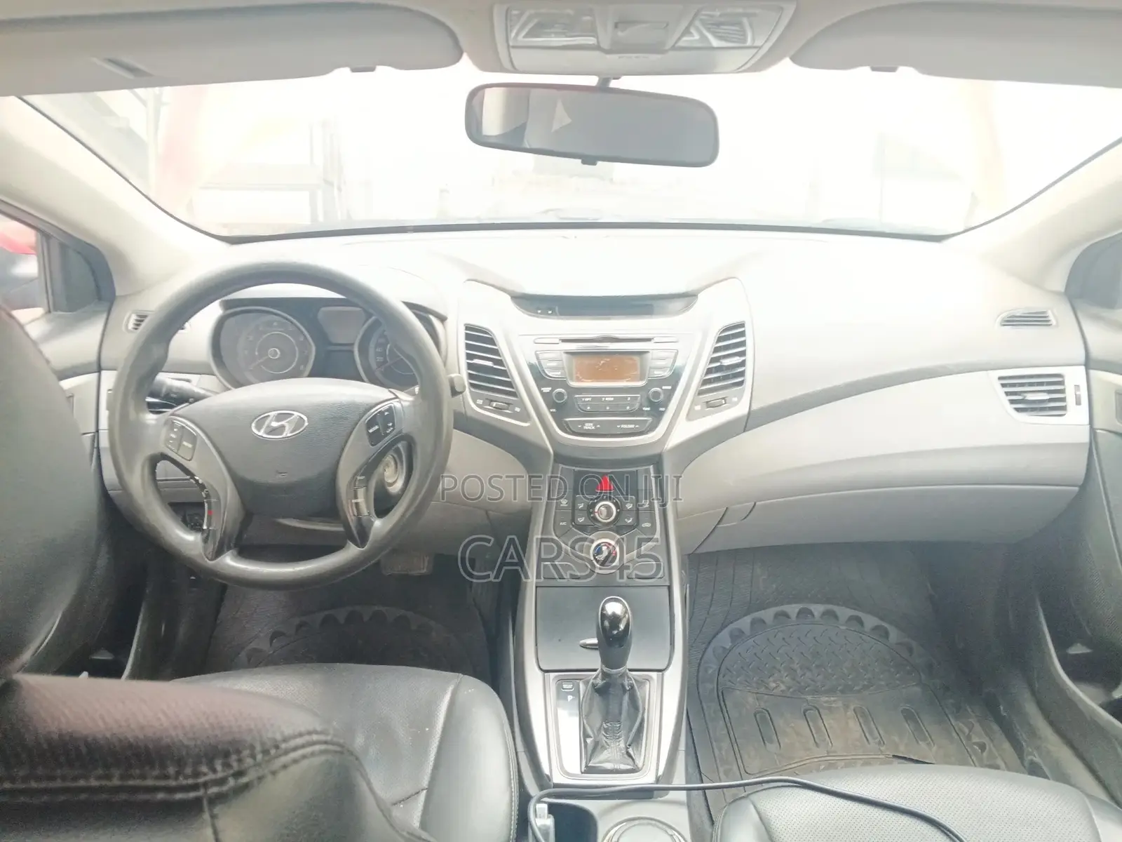 Hyundai Elantra 2016 Red