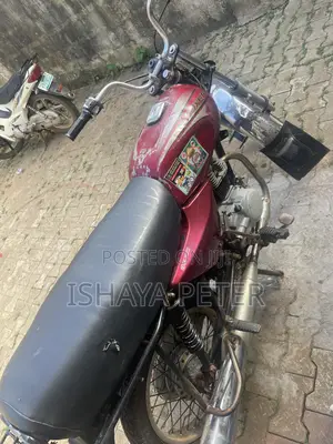 Bajaj Boxer 2024 Red