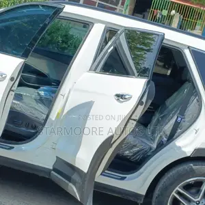 Hyundai Santa Fe Limited AWD 2017 White