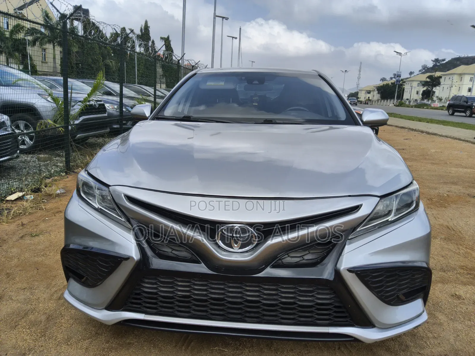 Toyota Camry 2020 Silver