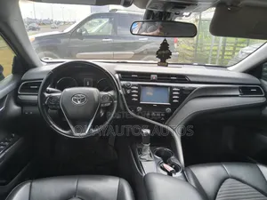 Toyota Camry 2020 Silver