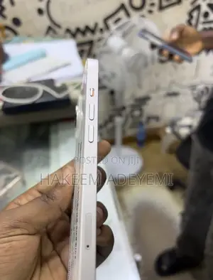 Apple iPhone 13 128 GB White