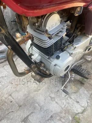 Bajaj Boxer 2024 Red