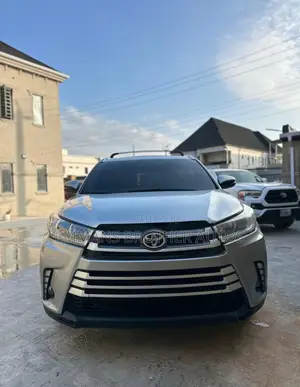 Toyota Highlander Limited V6 4x4 (3.5L 6cyl 6A) 2016 Gray
