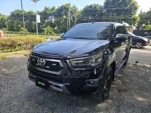 Toyota Hilux 2022 Black