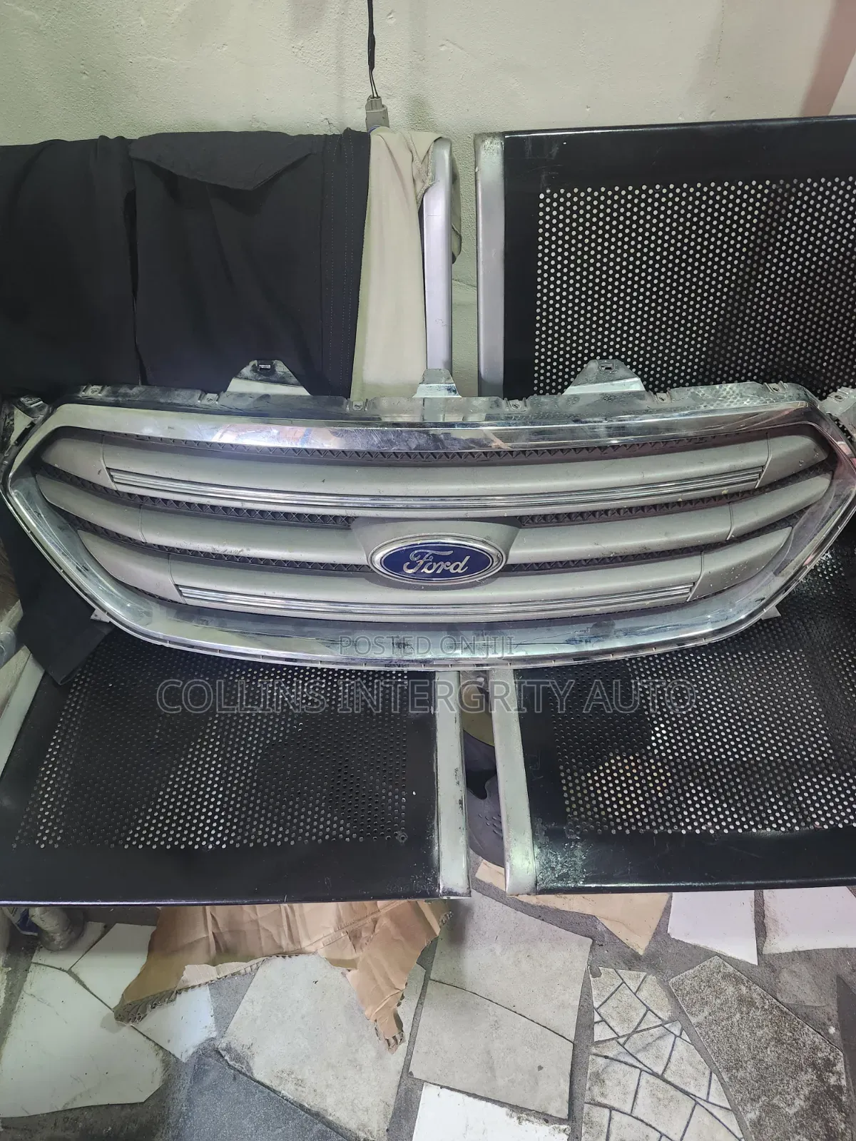 Front Grill Ford Taurus 2013 to 2016