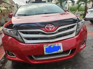 Toyota Venza XLE 2010 Red