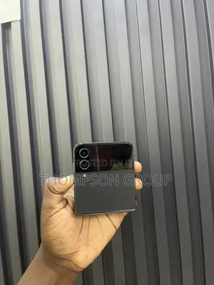 Samsung Galaxy Z Flip4 256 GB Black