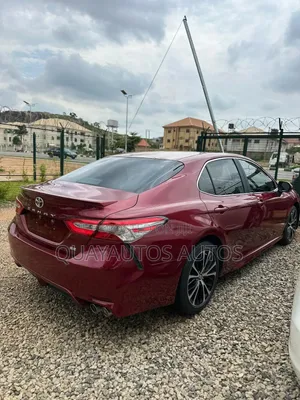 Toyota Camry 2018 Red