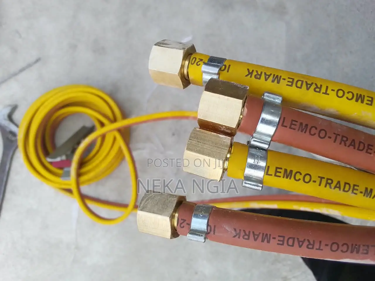 Sand Blasting Pot With Fittings