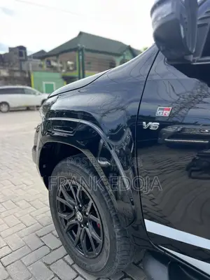 Toyota Hilux 2023 Black