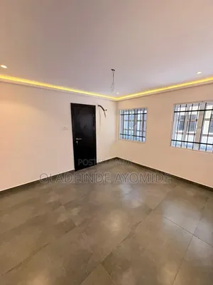 2bdrm Apartment in Lekki Phase 1 for rent