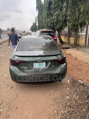 Toyota Corolla S Premium 4dr Sedan (1.8L 4cyl CVT) 2014 Green