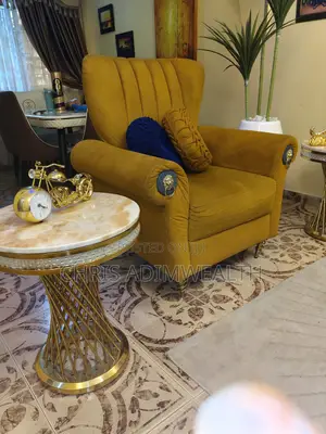 Prestigious 6 Royals Seaters Sofas.