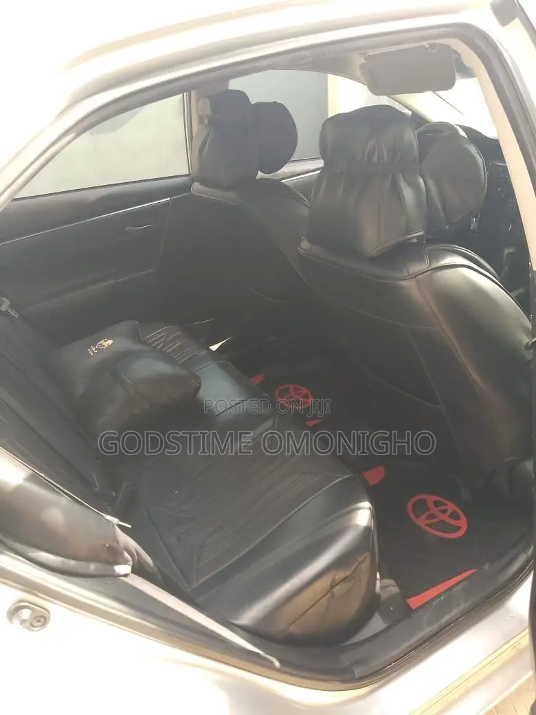 Toyota Corolla 2017 Silver