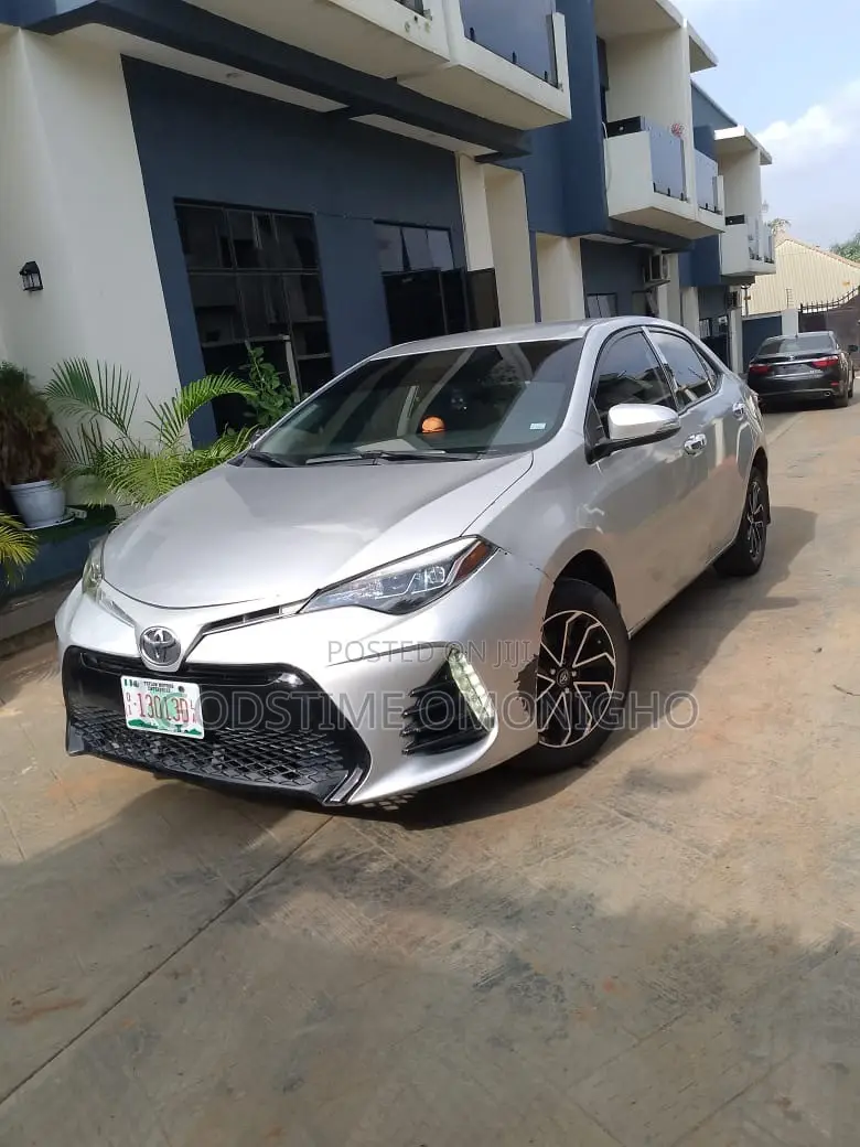 Toyota Corolla 2017 Silver