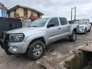 Toyota Tacoma 2009 Silver