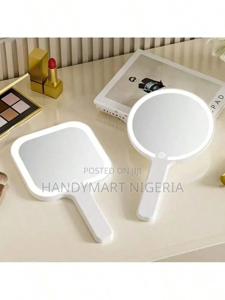 LED Lighted Handheld Makeup Mirro 35% DISCOUNT