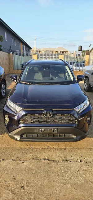 Toyota RAV4 XLE 2021 Purple