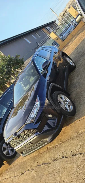 Toyota RAV4 XLE 2021 Purple
