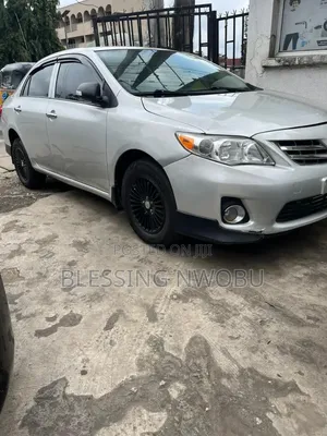 Toyota Corolla 2010 Silver