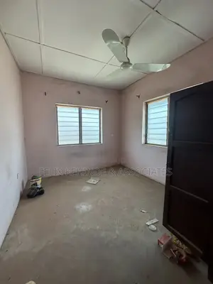 6bdrm Bungalow in Elewuro Estate, for sale