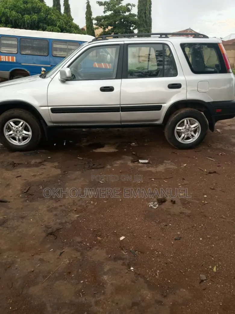 Honda CR-V 1999 Silver
