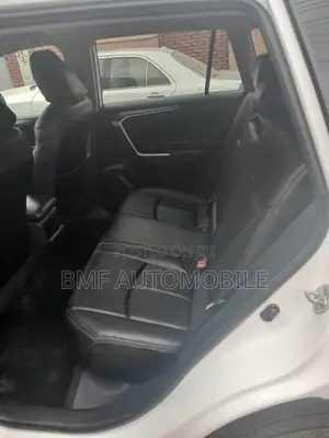 Toyota RAV4 2019 White