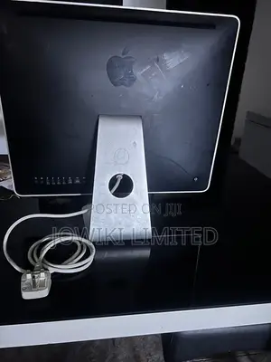 Desktop Computer Apple iMac 8GB Intel Core i5 HDD 1T