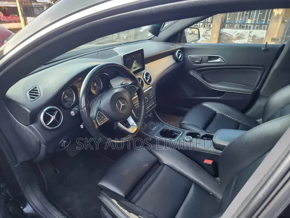 Mercedes-Benz CLA-Class 2016 Black