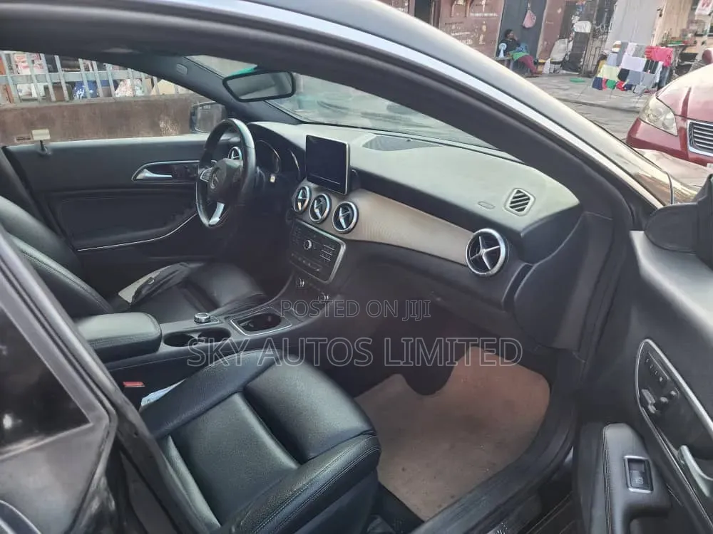 Mercedes-Benz CLA-Class 2016 Black