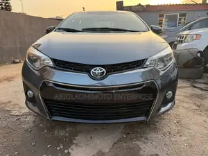 Toyota Corolla S Premium 4dr Sedan (1.8L 4cyl CVT) 2015 Gray