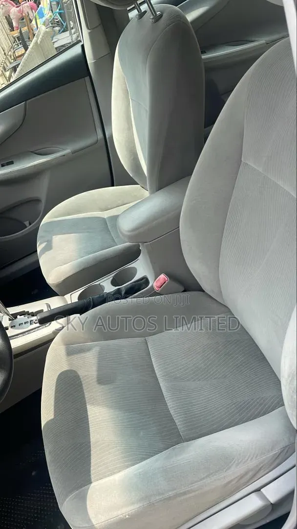 Toyota Corolla 2012 White