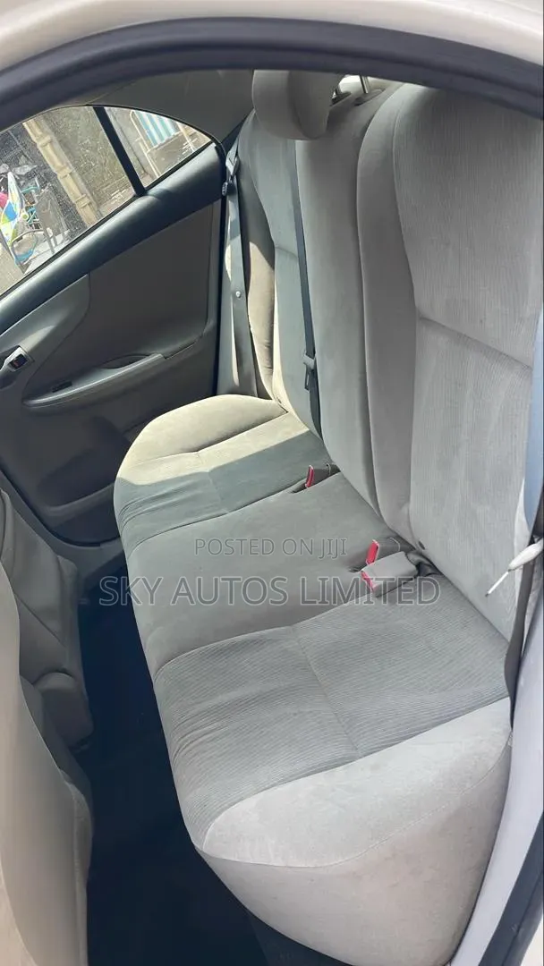 Toyota Corolla 2012 White