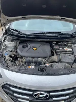Hyundai Elantra 2016 Silver