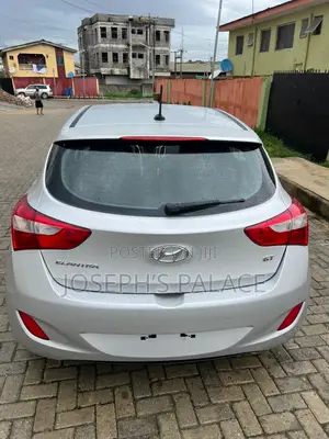 Hyundai Elantra 2016 Silver