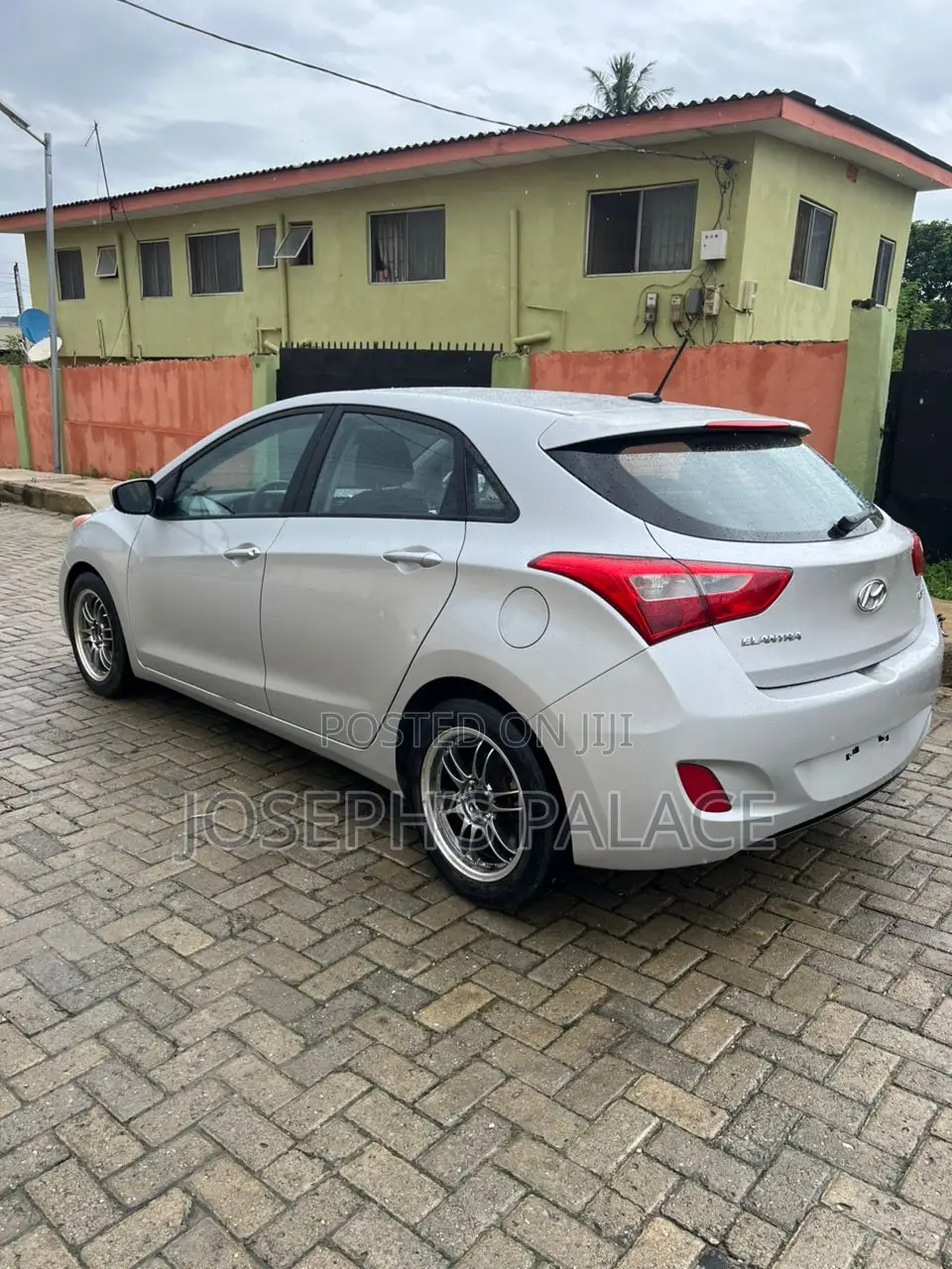 Hyundai Elantra 2016 Silver