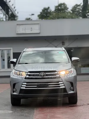 Toyota Highlander Limited 4x2 V6 (3.5L 6cyl 8A) 2018 Silver