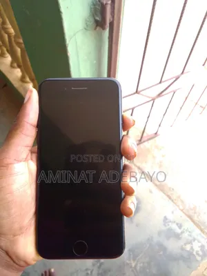 Apple iPhone 7 32 GB Black