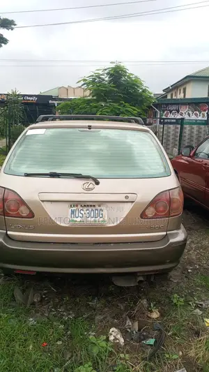 Lexus RX 300 1999 Gold