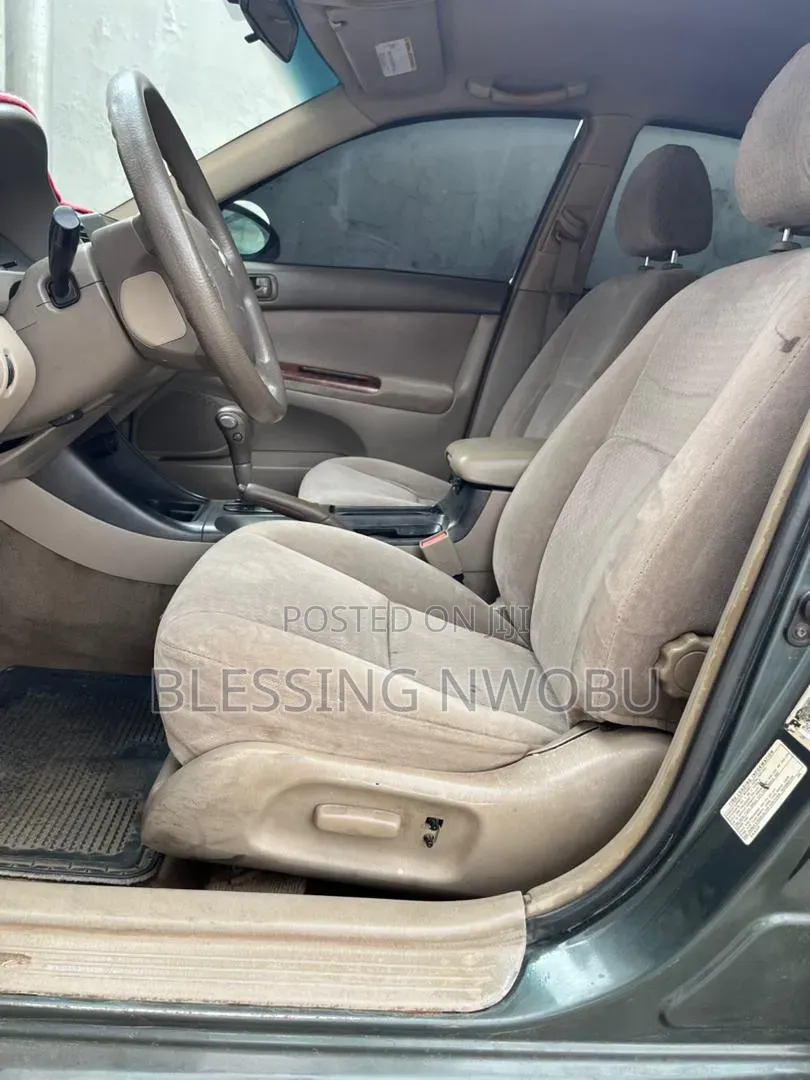 Toyota Camry 2005 Gray