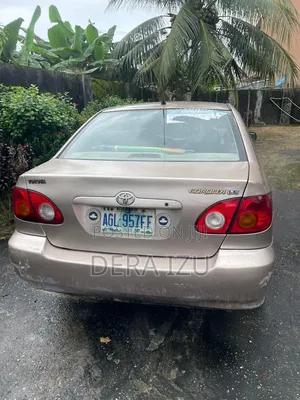 Toyota Corolla 2004 Gold