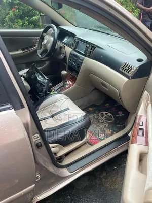 Toyota Corolla 2004 Gold