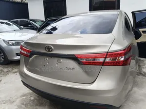 Toyota Avalon Limited 4dr Sedan (3.5L 6cyl 6A) 2014 Brown