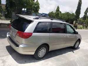 Toyota Sienna 2007 Silver